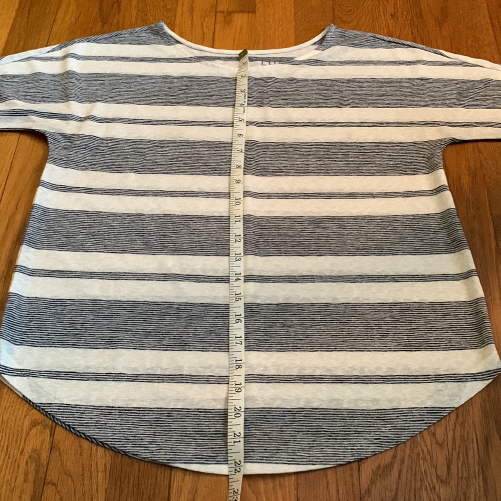 🌻Loft cream/navy striped linen-like top with dolman sleeves. Size S. - Picture 7 of 8